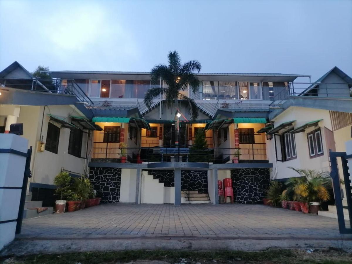 Vagamon Lake Palace Hostel Bagian luar foto