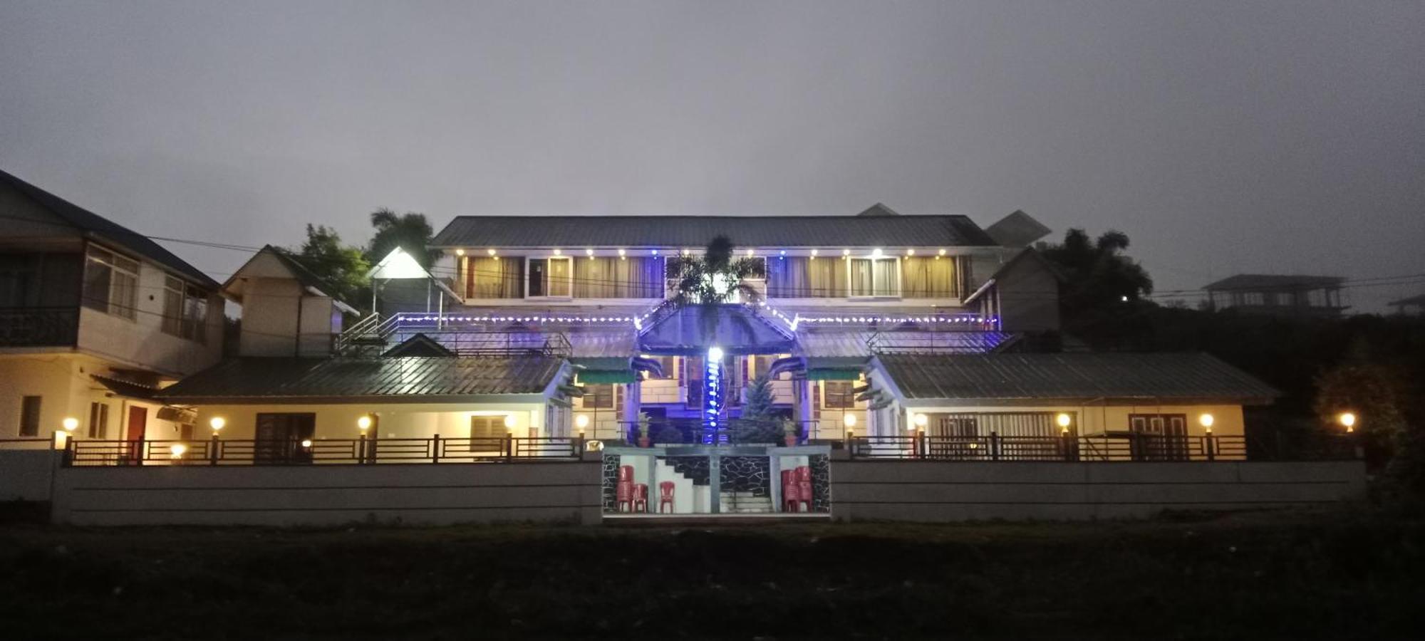 Vagamon Lake Palace Hostel Bagian luar foto
