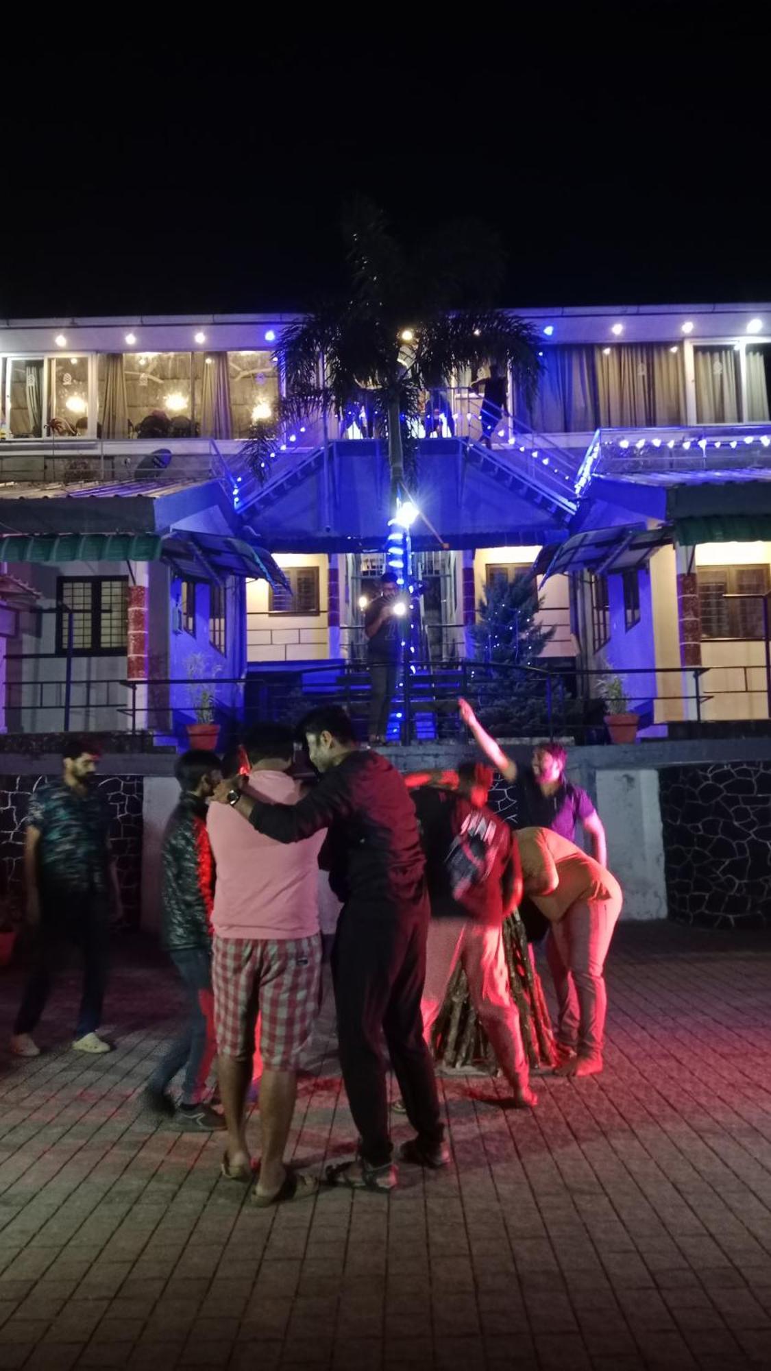 Vagamon Lake Palace Hostel Bagian luar foto