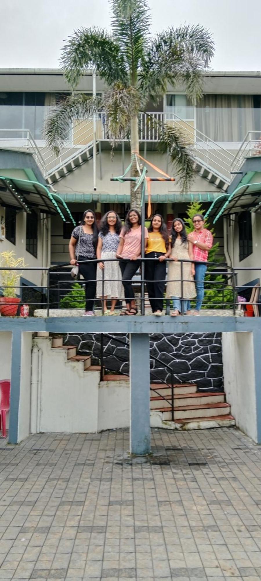 Vagamon Lake Palace Hostel Bagian luar foto